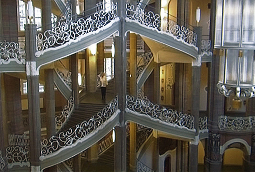 003-e.tsantila-standingvideostill